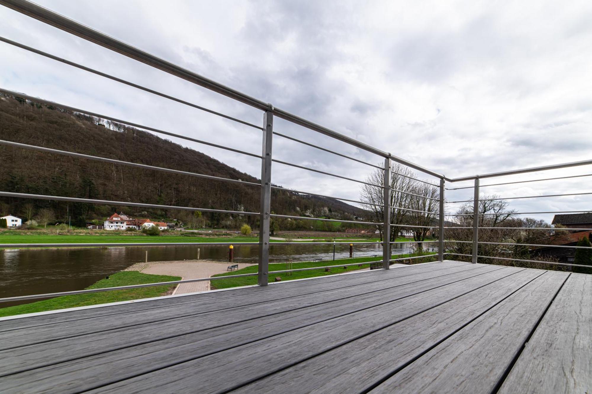 Ferienwohnungen Am Weserstrand Bodenwerder Bagian luar foto
