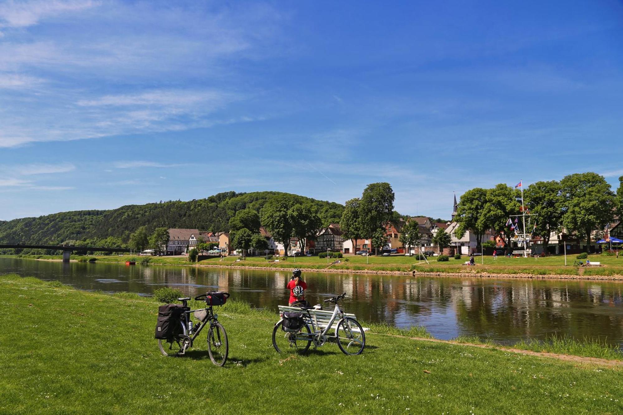 Ferienwohnungen Am Weserstrand Bodenwerder Bagian luar foto